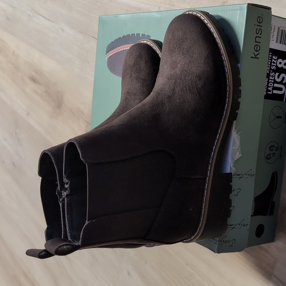 Kensie Ladies Chelsea suede boots - Picture 5 of 7